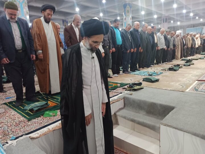 تصاویر/ نمازعبادی سیاسی جمعه کاشان