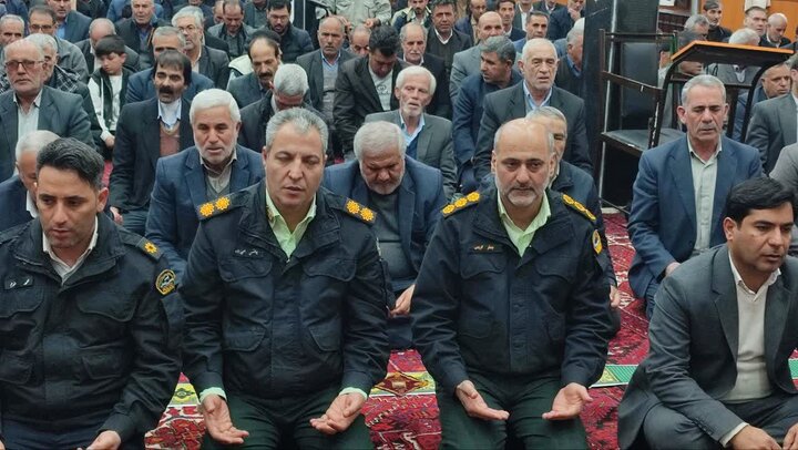 تصاویر/ آیین عبادی سیاسی نماز جمعه چهاربرج