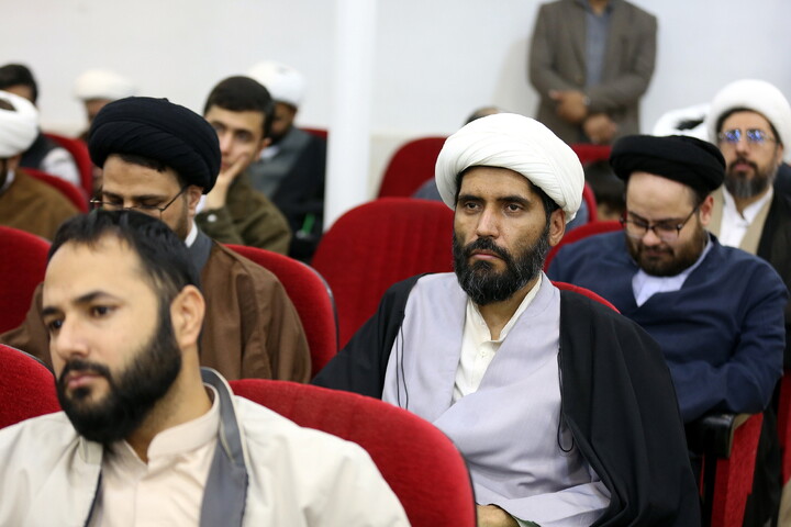 تصاویر/ نشست هم اندیشی جهادگران حوزوی