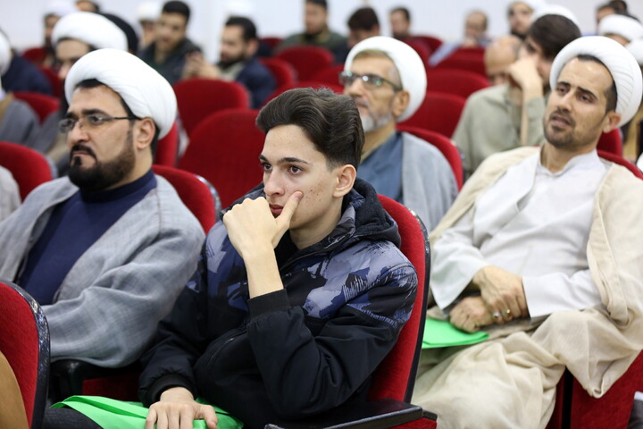 تصاویر/ نشست هم اندیشی جهادگران حوزوی