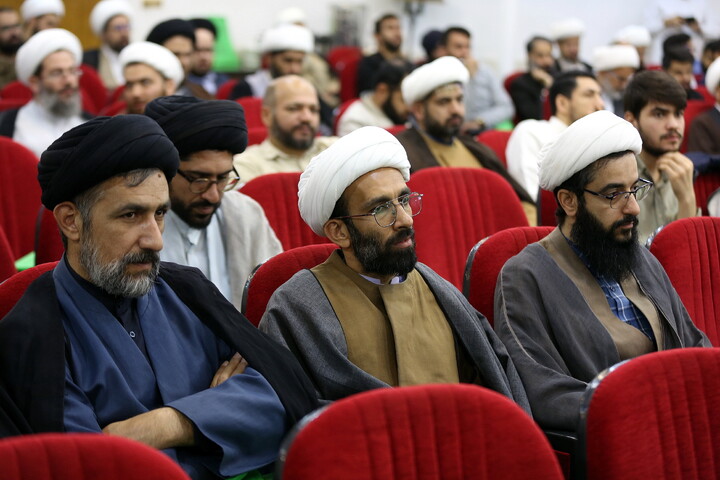 تصاویر/ نشست هم اندیشی جهادگران حوزوی