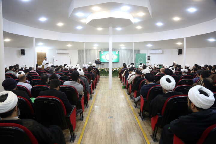 تصاویر/ نشست هم اندیشی جهادگران حوزوی