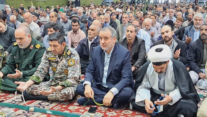 تصاویر| نماز جمعه عبادی و سیاسی بیرجند