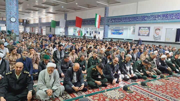 تصاویر| نماز جمعه عبادی و سیاسی بیرجند