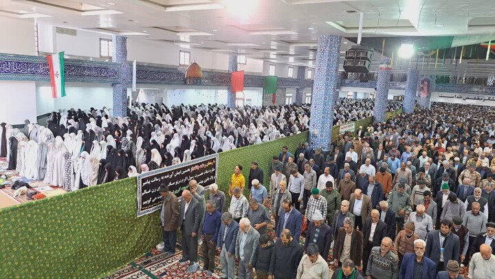 تصاویر| نماز جمعه عبادی و سیاسی بیرجند