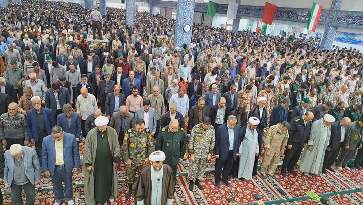 تصاویر| نماز جمعه عبادی و سیاسی بیرجند