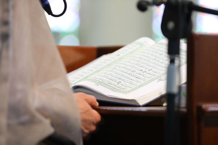 تصاویر/ آیین ترتیل خوانی قرآن کریم در امامزاده سید جعفر(ع) محمد استان یزد