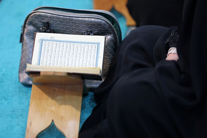 تصاویر/ آیین ترتیل خوانی قرآن کریم در امامزاده سید جعفر(ع) محمد استان یزد