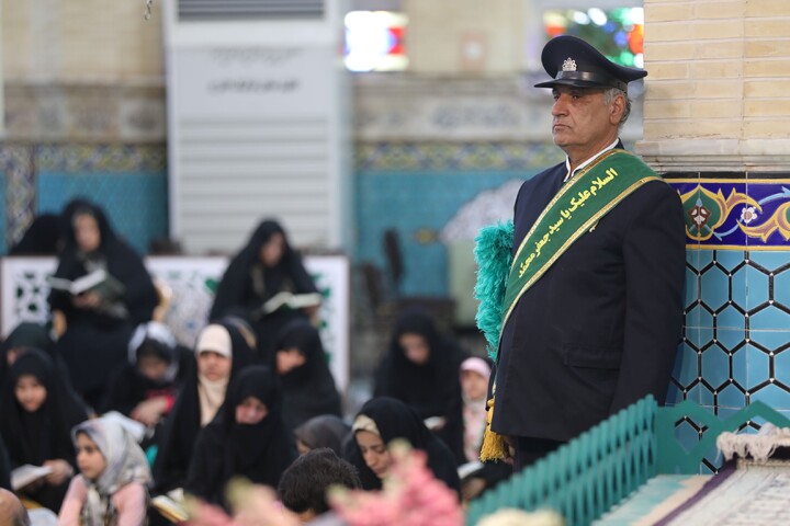 تصاویر/ آیین ترتیل خوانی قرآن کریم در امامزاده سید جعفر(ع) محمد استان یزد