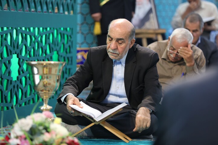 تصاویر/ آیین ترتیل خوانی قرآن کریم در امامزاده سید جعفر(ع) محمد استان یزد