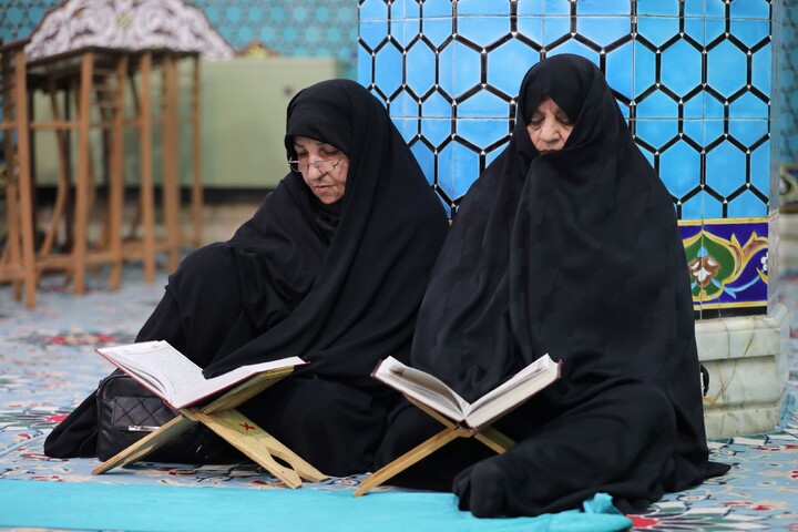 تصاویر/ آیین ترتیل خوانی قرآن کریم در امامزاده سید جعفر(ع) محمد استان یزد