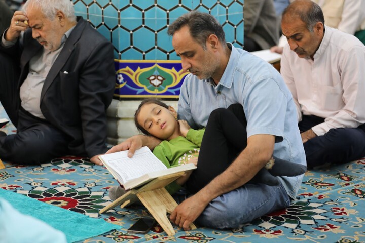 تصاویر/ آیین ترتیل خوانی قرآن کریم در امامزاده سید جعفر(ع) محمد استان یزد