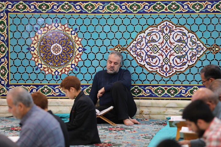 تصاویر/ آیین ترتیل خوانی قرآن کریم در امامزاده سید جعفر(ع) محمد استان یزد