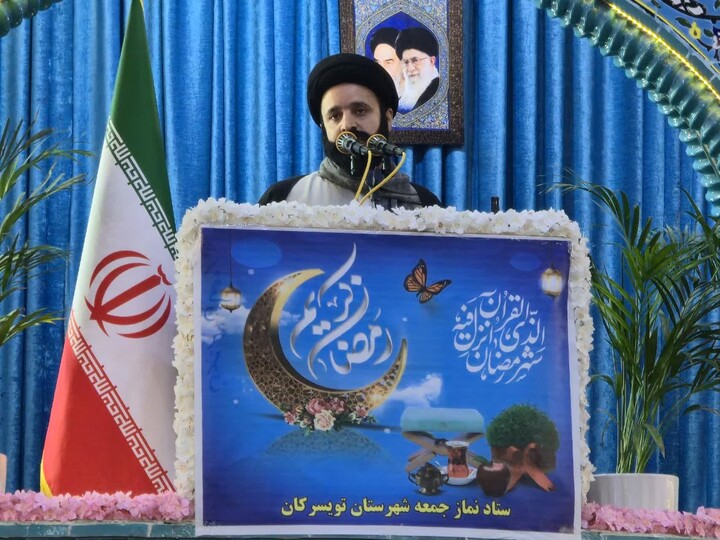 تصاویر / اقامه نماز جمعه در شهرستان های استان همدان