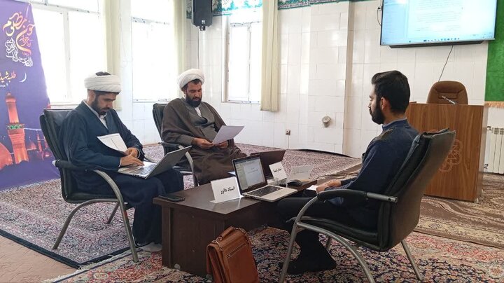 تصاویر/ برگزاری جلسات دفاع تحقیقات پایانی سطح دو تفسیر و علوم قرآنی در مؤسسه امام صادق(ع) کرمان