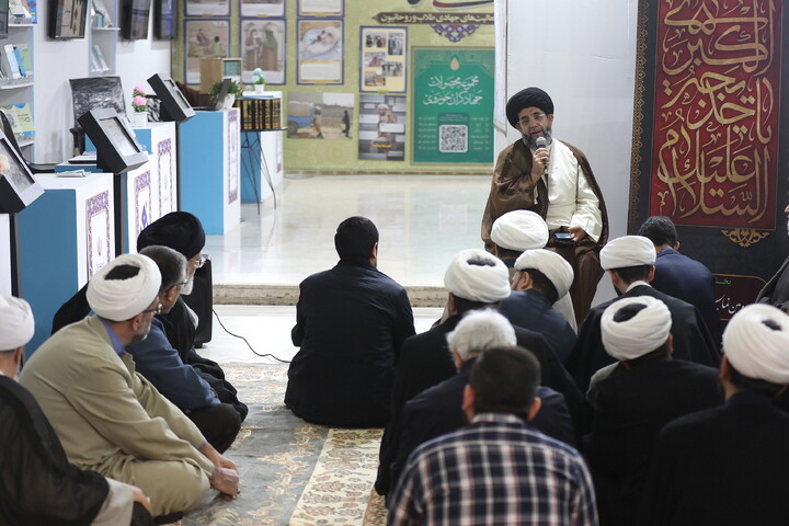 تصاویر/ مراسم برزگداشت سالروز رحلت حضرت خدیجه(س) و یادبود بانوان طلبه شهیده