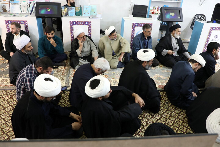 تصاویر/ مراسم برزگداشت سالروز رحلت حضرت خدیجه(س) و یادبود بانوان طلبه شهیده