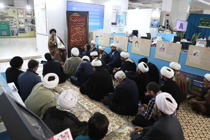 تصاویر/ مراسم برزگداشت سالروز رحلت حضرت خدیجه(س) و یادبود بانوان طلبه شهیده