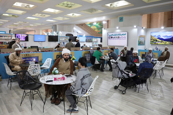 تصاویر/حال و هوای هفتمین روز سی و سومین نمایشگاه بین المللی قرآن کریم