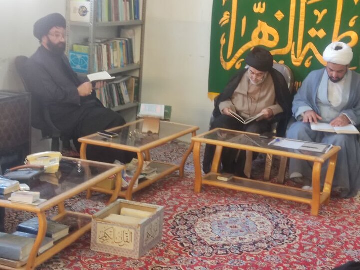 تصاویر/ آیین ختم قرآن در بیت آیت‌الله مدنی کاشانی(ره)