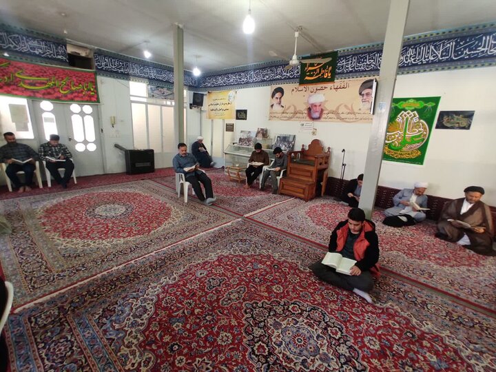 تصاویر/ آیین ختم قرآن در بیت آیت‌الله مدنی کاشانی(ره)