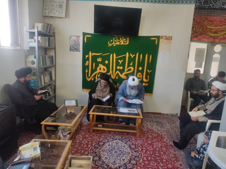 تصاویر/ آیین ختم قرآن در بیت آیت‌الله مدنی کاشانی(ره)