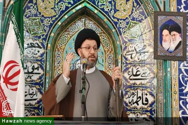 پرچم ایران نماد اسلام و هویت ملی است