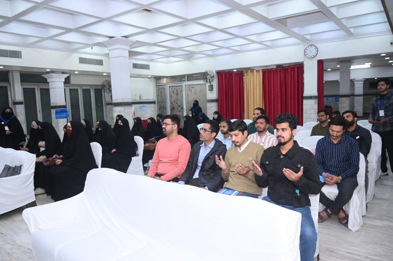 हज़रत ख़दीजा स.ल. की कुर्बानियाँ&nbsp;न क़ाबिले फरामोश। हुज्जतुल इस्लाम मौलाना अली अब्बास ख़ान