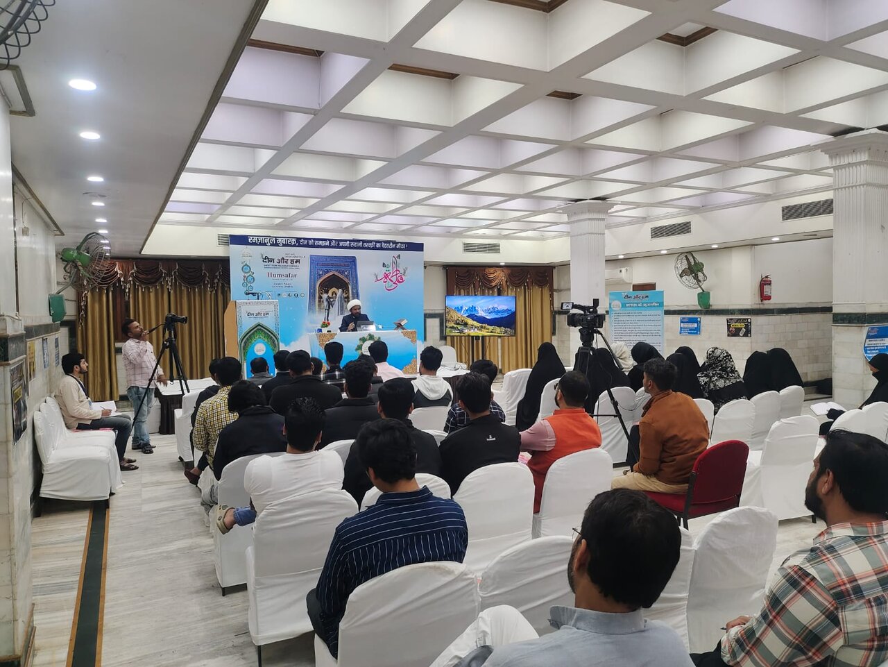 हज़रत ख़दीजा स.ल. की कुर्बानियाँ न क़ाबिले फरामोश। हुज्जतुल इस्लाम मौलाना अली अब्बास ख़ान