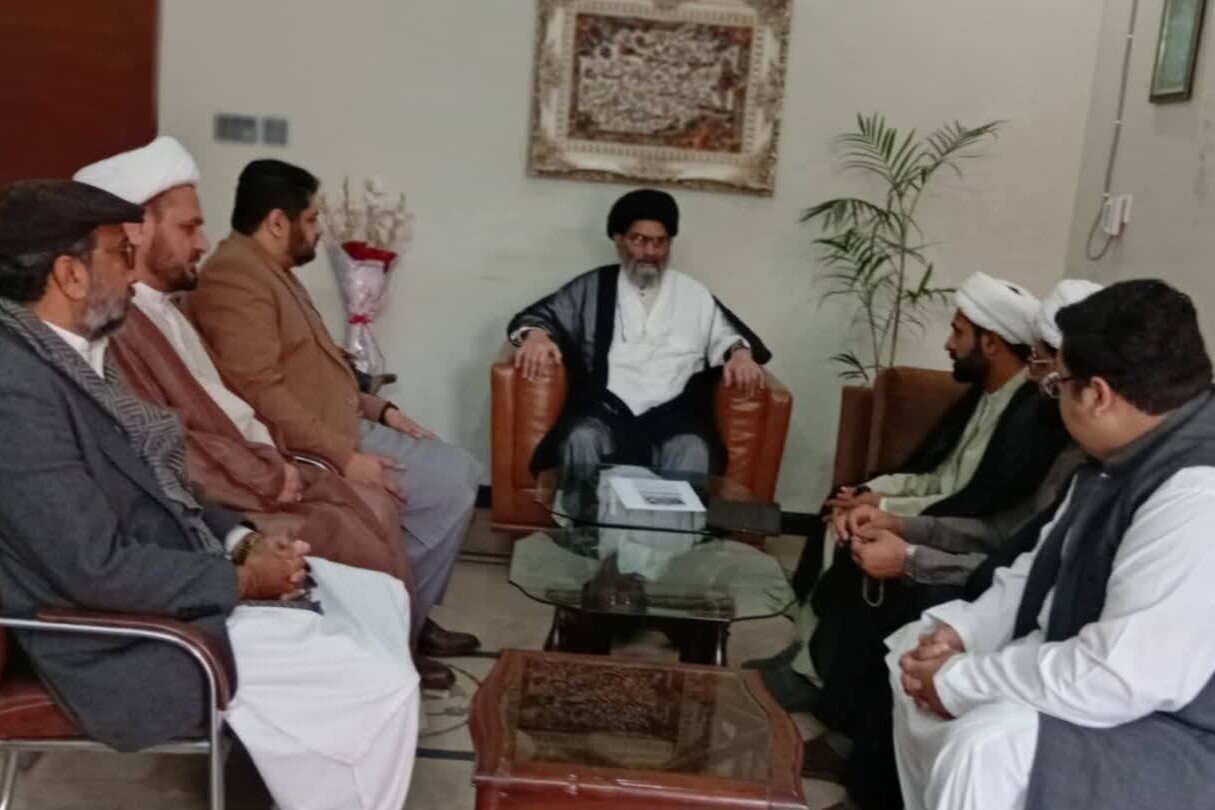 قائد ملت جعفریہ پاکستان سے آیت اللہ سیستانی کے نمائندہ کی وفد کے ہمراہ ملاقات