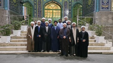 نشست مدیریت آستان امامزاده صالح (ع) فرحزاد با طلاب جهادی و مبلغان منطقه ۲