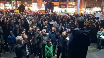 فیلم| تجمع بزرگ مردم ساوه در محکومیت تجاوز آشکار مستکبران