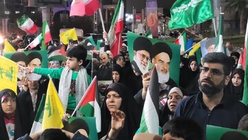 فیلم| حمایت بوشهری‌ها از نیروهای مسلح