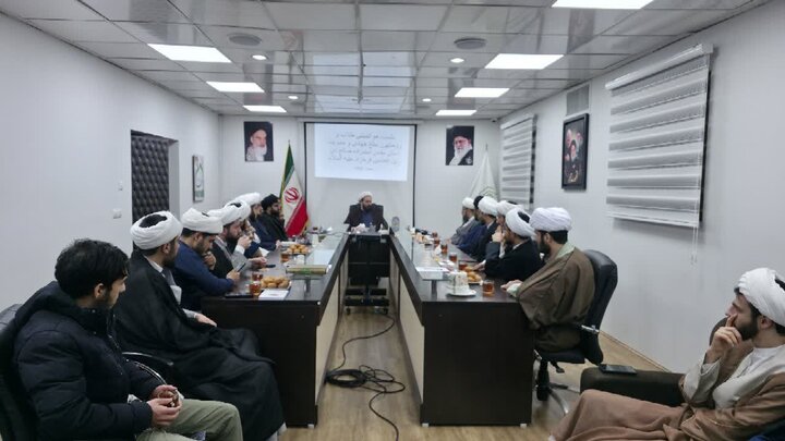 تصاویر / برگزاری نشست مدیریت آستان مقدس امامزاده صالح (ع) فرحزاد تهران با طلاب جهادی و مبلغان در مدارس آموزش و پرورش منطقه ۲