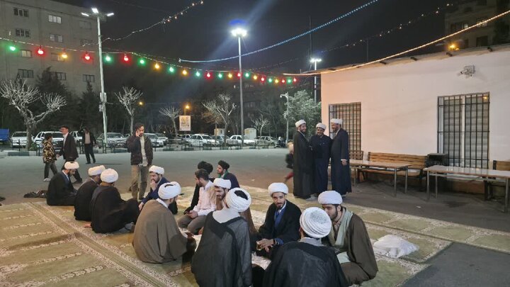 تصاویر / برگزاری نشست مدیریت آستان مقدس امامزاده صالح (ع) فرحزاد تهران با طلاب جهادی و مبلغان در مدارس آموزش و پرورش منطقه ۲