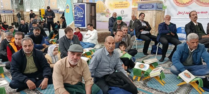 تصاویر/ آیین باشکوه جزخوانی قرآن کریم در آستان مقدس علی‌بن‌باقر( ع)