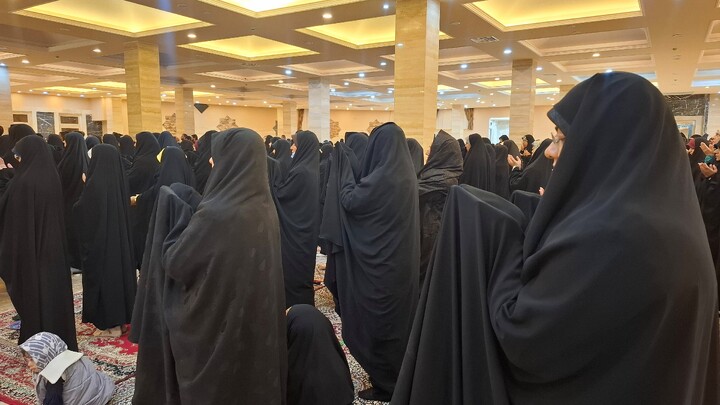 تصاویر/ محفل قرآنی و ضیافت افطاری اساتید، کادر و طلاب مدارس علمیه شهر کرمان