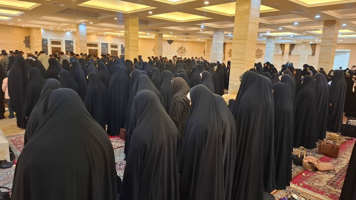 تصاویر/ محفل قرآنی و ضیافت افطاری اساتید، کادر و طلاب مدارس علمیه شهر کرمان