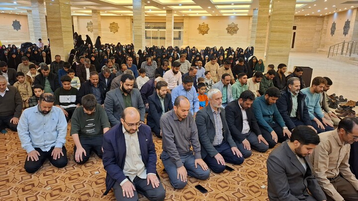 تصاویر/ محفل قرآنی و ضیافت افطاری اساتید، کادر و طلاب مدارس علمیه شهر کرمان