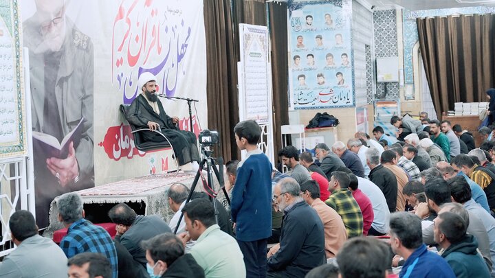 تصاویر/ محفل جزءخوانی قرآن کریم در گلزار شهدای کرمان