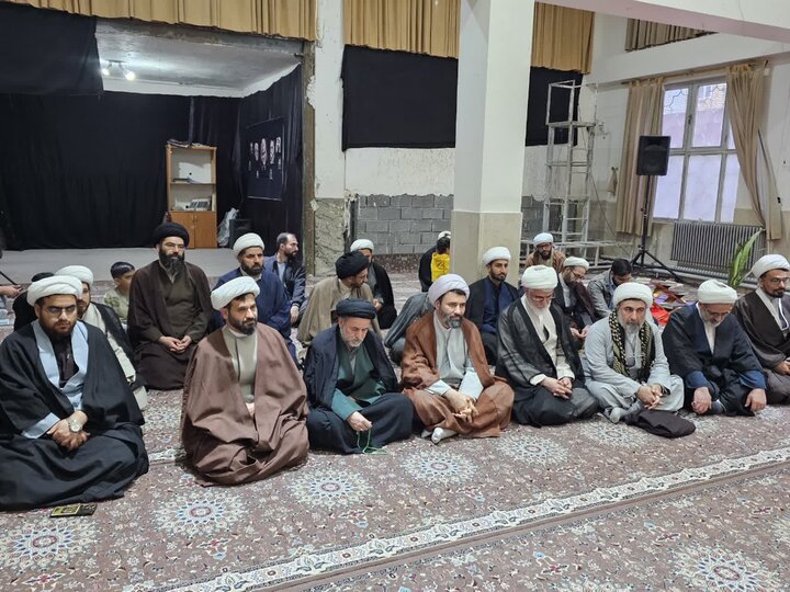نشست نماینده ولی‌فقیه در کردستان با مبلغین اعزامی ماه مبارک رمضان کامیاران
