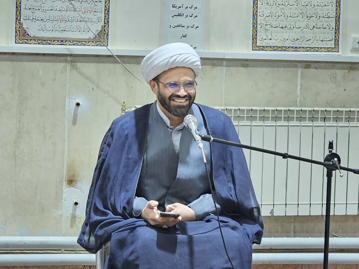 نشست نماینده ولی‌فقیه در کردستان با مبلغین اعزامی ماه مبارک رمضان کامیاران
