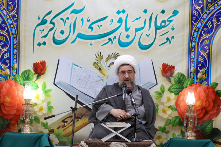 تصاویر / محفل انس با قرآن کریم در اسفهلان