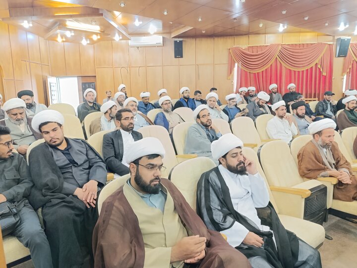 نشست نماینده مردم زاهدان در مجلس شورای اسلامی باروحانیون و مبلغین شهرستان زاهدان