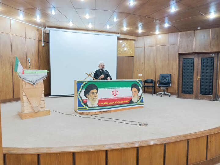 نشست نماینده مردم زاهدان در مجلس شورای اسلامی باروحانیون و مبلغین شهرستان زاهدان