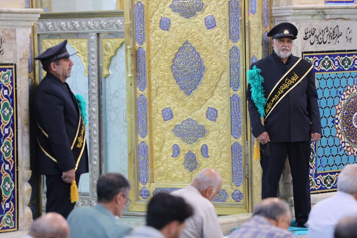 تصاویر/ آیین ترتیل خوانی قرآن کریم در امامزاده سید جعفر(ع) محمد استان یزد
