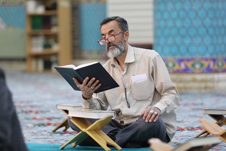تصاویر/ آیین ترتیل خوانی قرآن کریم در امامزاده سید جعفر(ع) محمد استان یزد