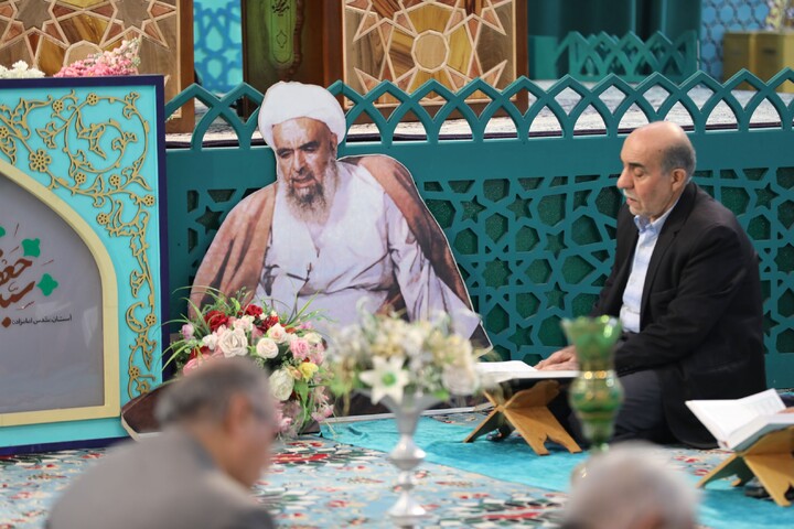 تصاویر/ آیین ترتیل خوانی قرآن کریم در امامزاده سید جعفر(ع) محمد استان یزد