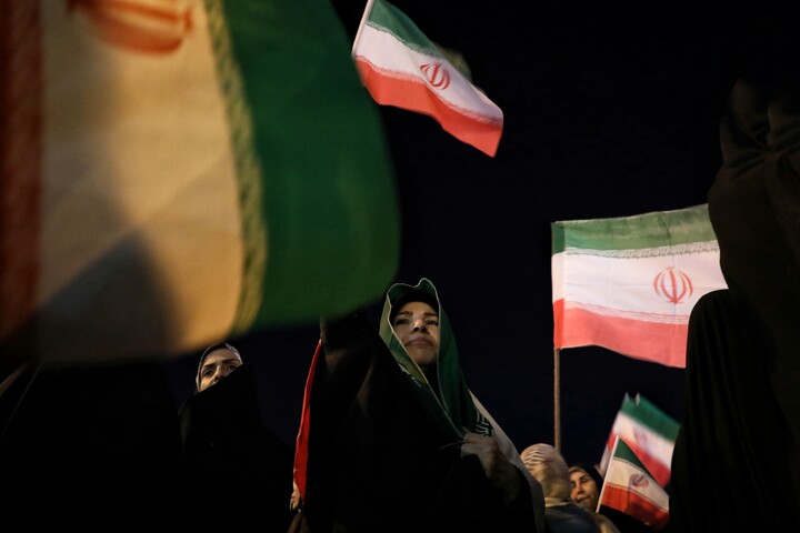 تصاویر/ اجتماع لبیک یا خامنه‌ای در میدان توحید قم