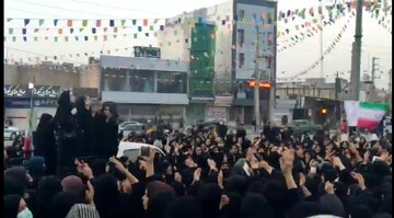 فیلم| تجمع سوگواری رهبر شهید انقلاب در میادین اصلی شهر دهدشت